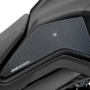 Boční podložka nádrže PUIG SPECIFIC 20604N černý pro YAMAHA YZF-R1 2020-2024 | Skvělé hodnocení