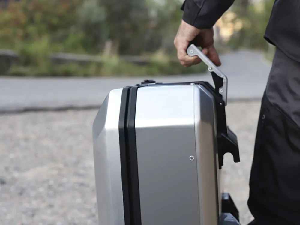 Kompletní sada hliníkových kufrů SHAD TERRA, 48L topcase 36L/47L boční kufry, včetně montážní sady a plotny SHAD R 1200 GS Adventure/ R 1250 GS Adventure | Přímo od výrobce