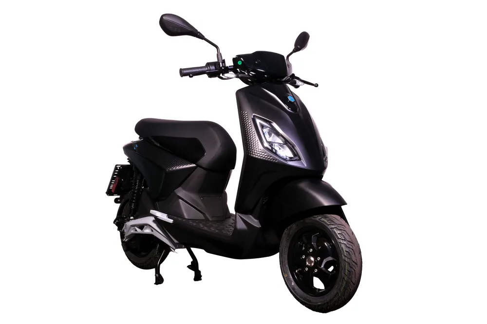Zbývá jen pár kusů | Piaggio 1 Forever black