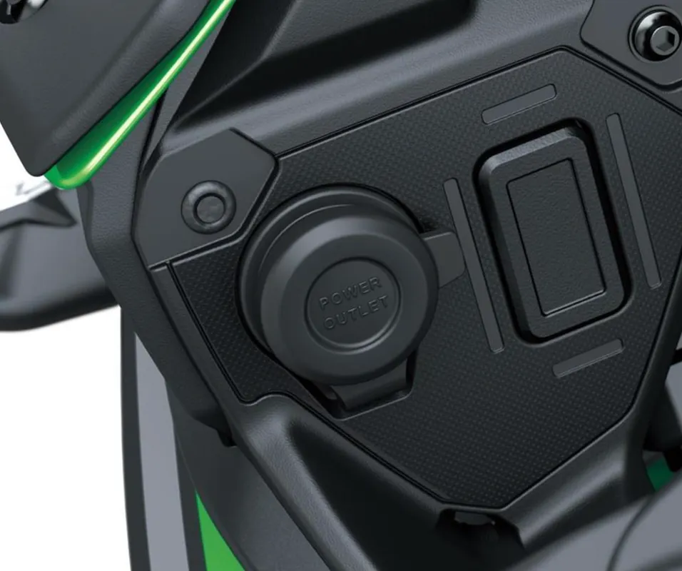 12V napájecí zásuvka pro Versys 650 | Oblíbený produkt